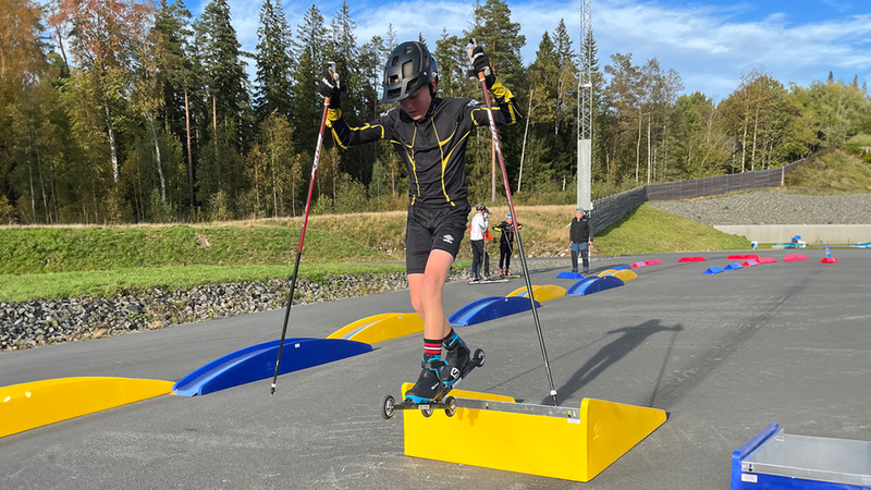 Hopp och orgeltramp i skidaktivitetsområde